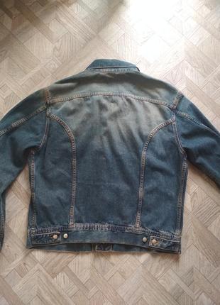 Стильная брендовая джинсовая куртка5 фото