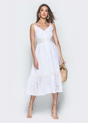 Білосніжна чарівна сукня з прошви  сарафан плаття міді нижче колін з прошви бавовняне 100% бавовна на тонких бретелях