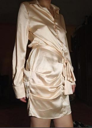 Гламурна сукня плаття драпіровка бренд prettylittlething3 фото