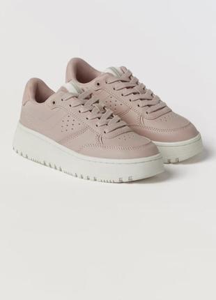 Кросівки zara