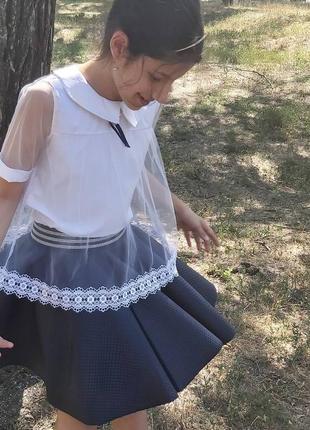 Шкільна юбка для дівчинки з еко шкіри4 фото