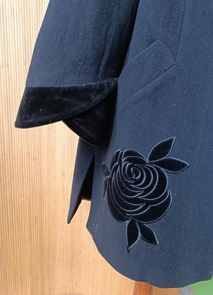 Кашемірове чорне жіночне пальто оверсайз з вишивкою ricco6 фото