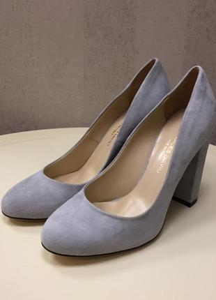 Жіночі туфлі charles david, нові, італія, розмір 38.