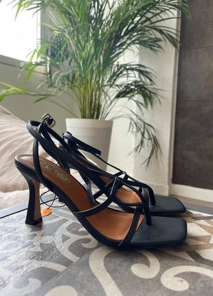Новые босоножки primark