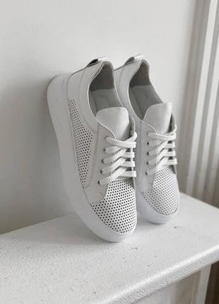 Білі перферовані кеди із натуральної шкіри