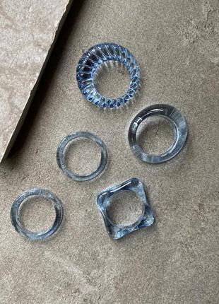 Набор прозрачных колец голубого цвета