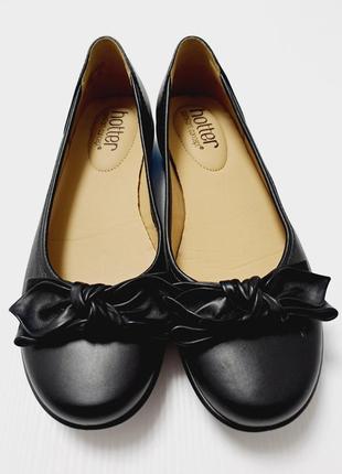 Туфлі мокасини чорні шкіряні