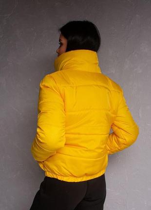 Куртка жіноча демісезонна жовта, коротка стьобана куртка пуфер весна осінь3 фото