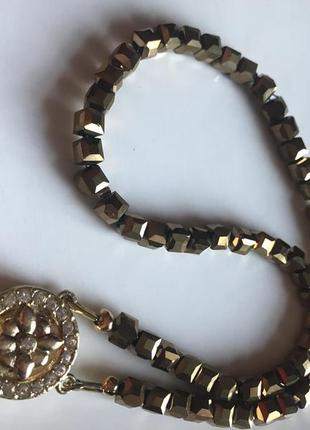 Очень красивое короткое ожерелье «темное золото» с магнитной застежкой-подвеской8 фото