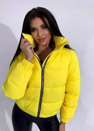 Жіноча демісезонна куртка утеплена, плащівка, якісна лаке, жовта коротка куртка пуффер