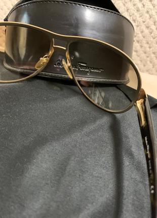 Salvatore ferragamo очки солнцезащитные унисекс идеальные имталия оригинал4 фото