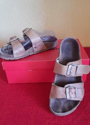 Шлепанцы в стиле birkenstock