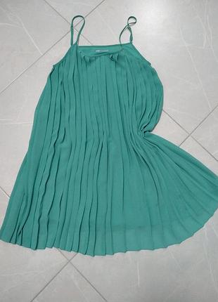 Плаття на брительках плісіровка