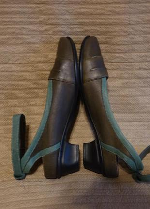 Комбинированные кожаные туфли с открытым задником think ! австрия 38 р.7 фото