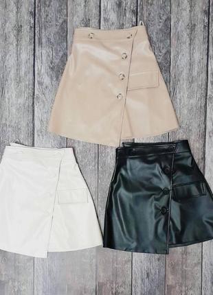 Шкіряна спідничка на запах