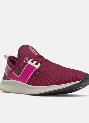 Женские кроссовки new balance