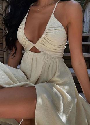 Сарафан довгий з відкритим декольте на завязках