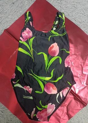 Квітковий купальник