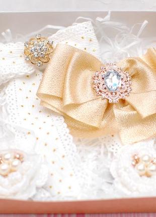 Подарочный набор украшений бело-золотой