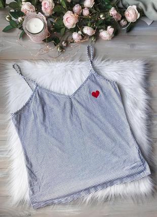 Маєчка з серцем