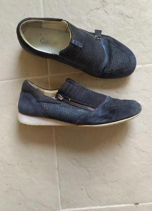 Кожаные мокасины