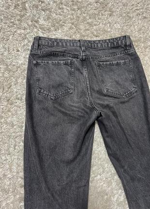 Темно-серые джинсы прямого кроя3 фото