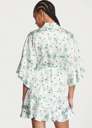 Жіночий сатиновий комплект халат з комбінацією з мереживом білий квітковий victoria's secret7 фото
