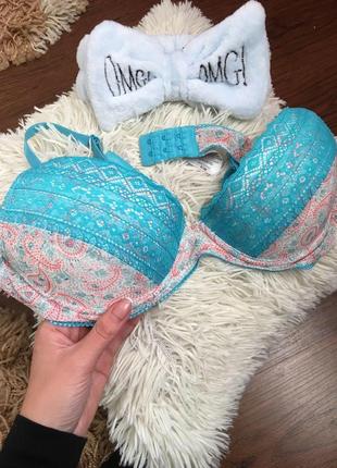 Кружевной лиф в актуальный орнамент