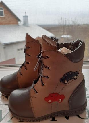 Шкіряні чобітки 23розміру