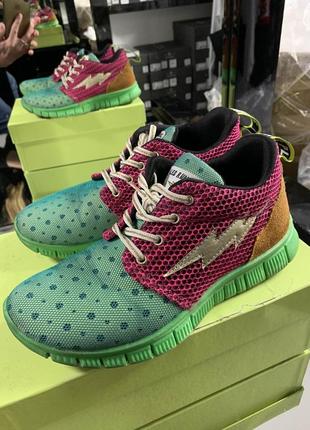 Женские кроссовки leo studio design