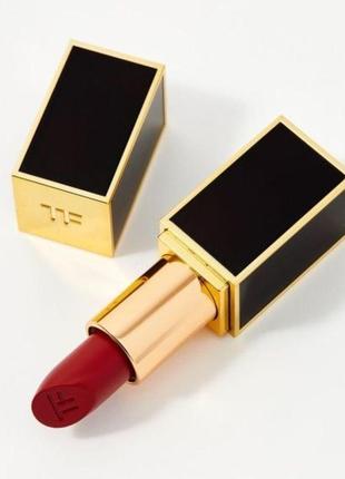 Помада с сатиновым финишем tom ford lip color rouge a levres #16 scarlet rouge 3 г4 фото