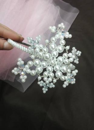 Шикарный обруч-снежинка, отличный вариант на утренник девочке