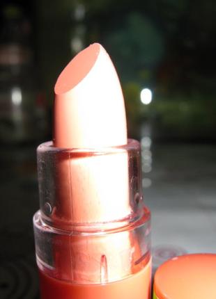 Помада для губ nyx bls 04 mbutter lipstick матовая3 фото