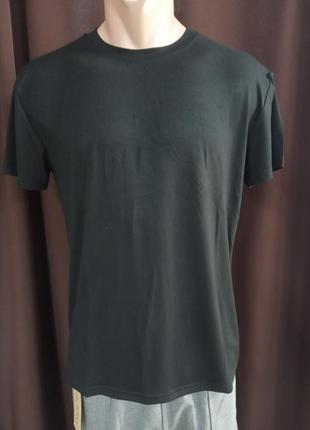 Футболка чоловіча чорна 
т-4836. розміри: 48.