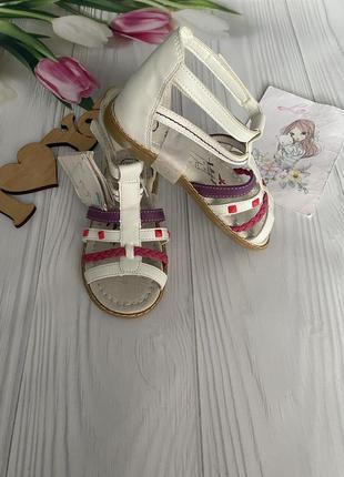 Сандалі, босоніжки на дівчинку, сандалики, літнє взуття2 фото