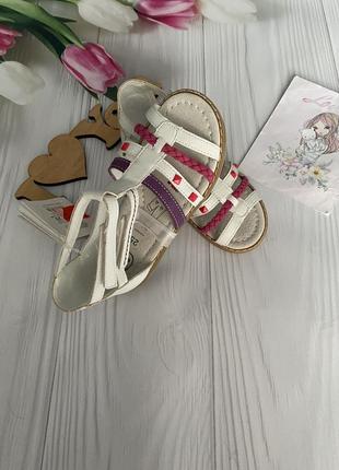 Сандалі, босоніжки на дівчинку, сандалики, літнє взуття7 фото