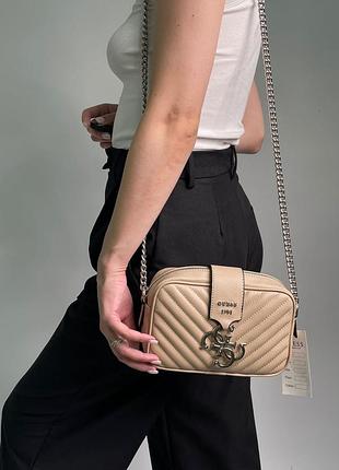 Сумочка в стиле guess 2