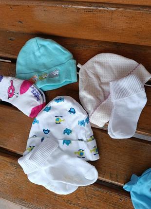 Шапочки носочки для новорожденных2 фото