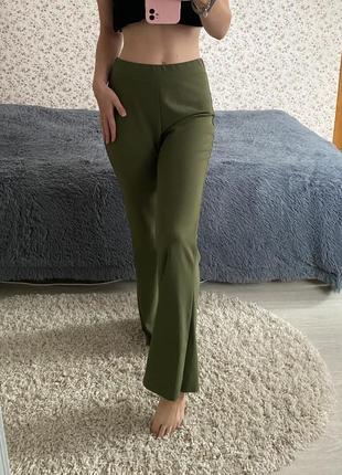 Зеленые брюки flare4 фото