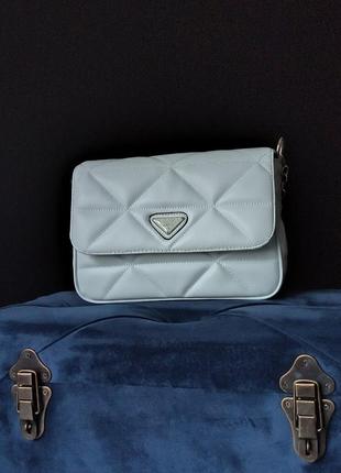 Сумка в стиле prada re-nylon padded shoulder lite blue1 фото