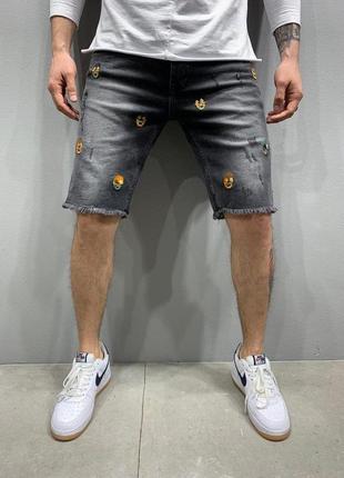 Мужские джинсовые шорты серого цвета2 фото