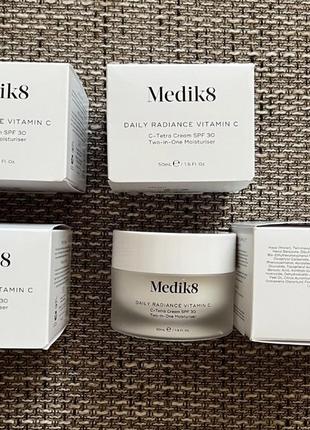 Антиоксидантний кремmedik8 daily radiance vitamin c