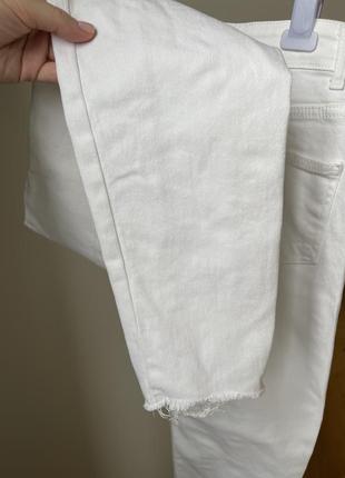 Белые джинсы с разрезами новые6 фото