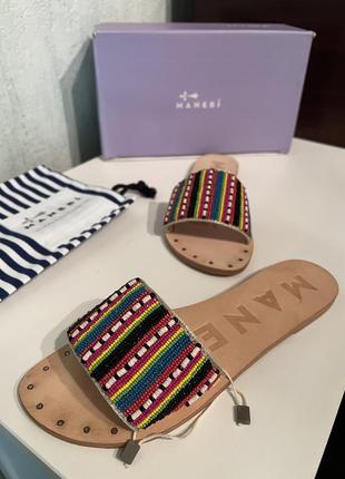 Сандалі manebi