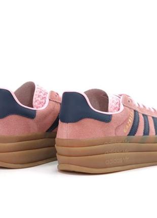 Модні жіночі шкіряні кросівки adidas gazelle bold pink)(у рожевому кольорі)( 36-40 )4 фото