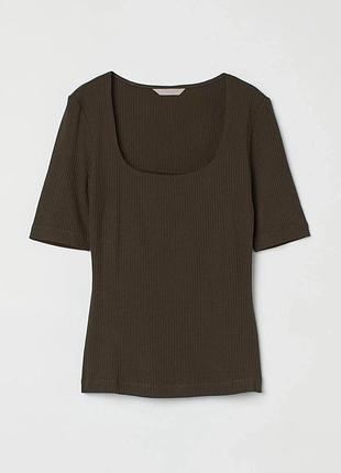 Оливковая хаки футболка размер l квадратный вырез