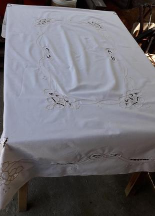 Новорічна скатертина вишивка рішельє, тасьма, бріди