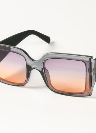 Женские солнцезащитные квадратные очки полупрозрачные 2425/3 фиолетово-желтые