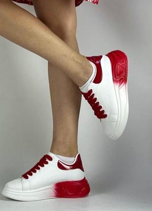 Кросівки жіночі білі з червоним