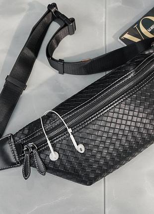 Мужская сумка бананка плетеная черная экокожа, сумка-бананка поясная переплет